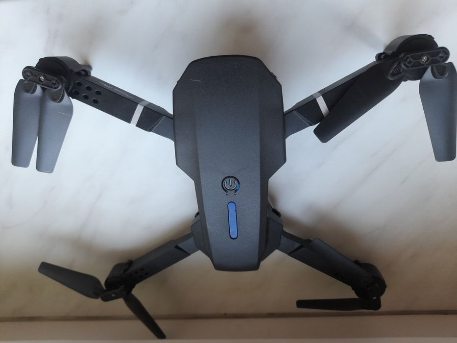 Ostatnie sztuki --- Dron 4K + 3 akumulatory w zestawie