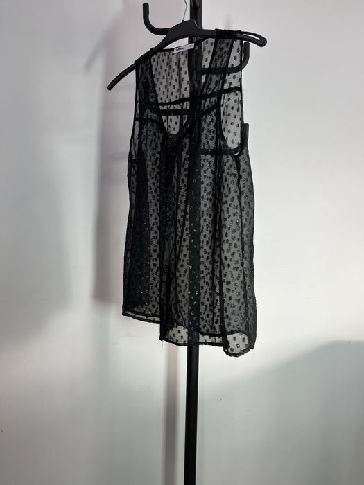 Túnica preta com brilhos