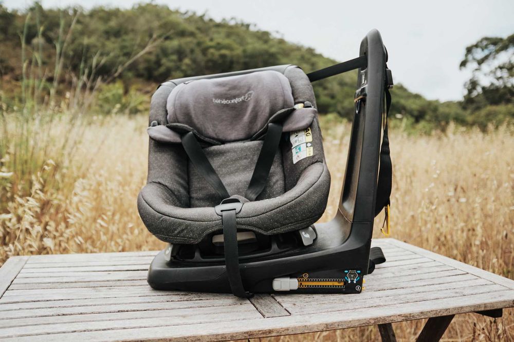 Cadeira Auto i-Size rotativa para bebé Bebeconfort AxissFix