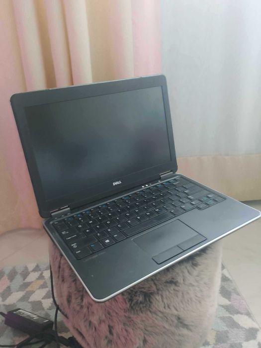 DELL latitude E7240