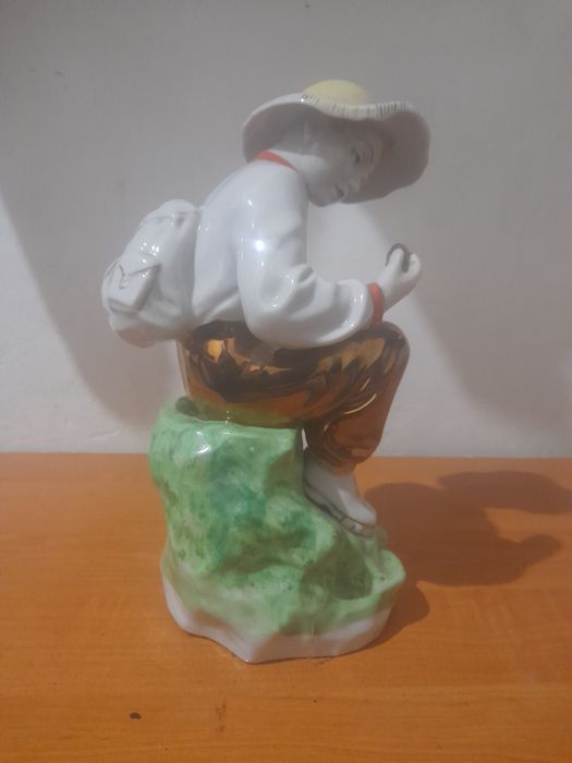 Статуетка "Юний геолог"