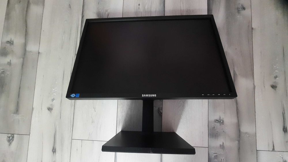 Monitor samsung 22 cale