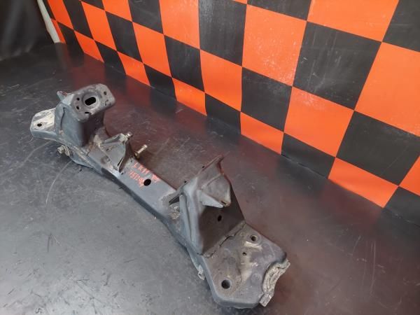 Charriot frente TOYOTA HiAce IV (LXH1_, RZH1_, LH1_)