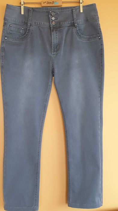Damskie dżinsy w szarym kolorze - Yazz Dez