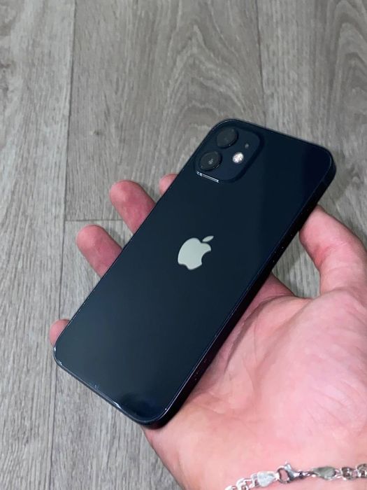 iPhone 12 64gb neverlok 

Face ID: не працює 

True Tone: працює 

АКБ