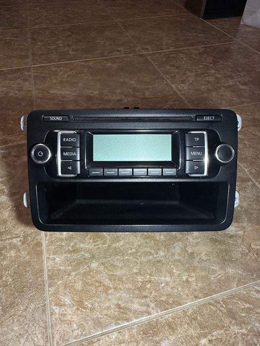 Магнітола штатна Volkswagen Golf 5