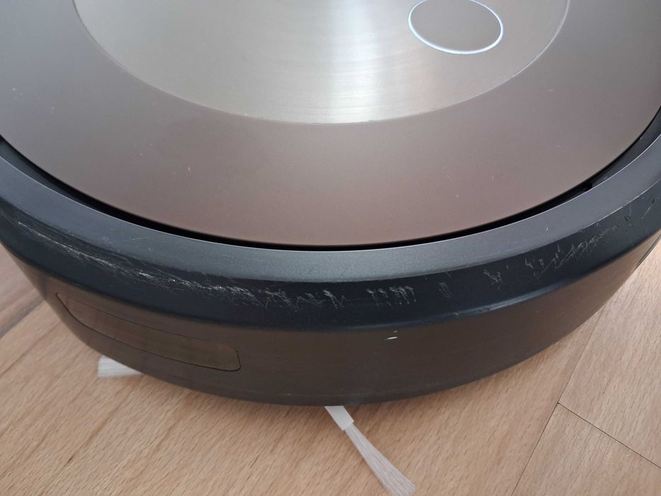 iRobot Roomba J9+ ze stacją Clean Base