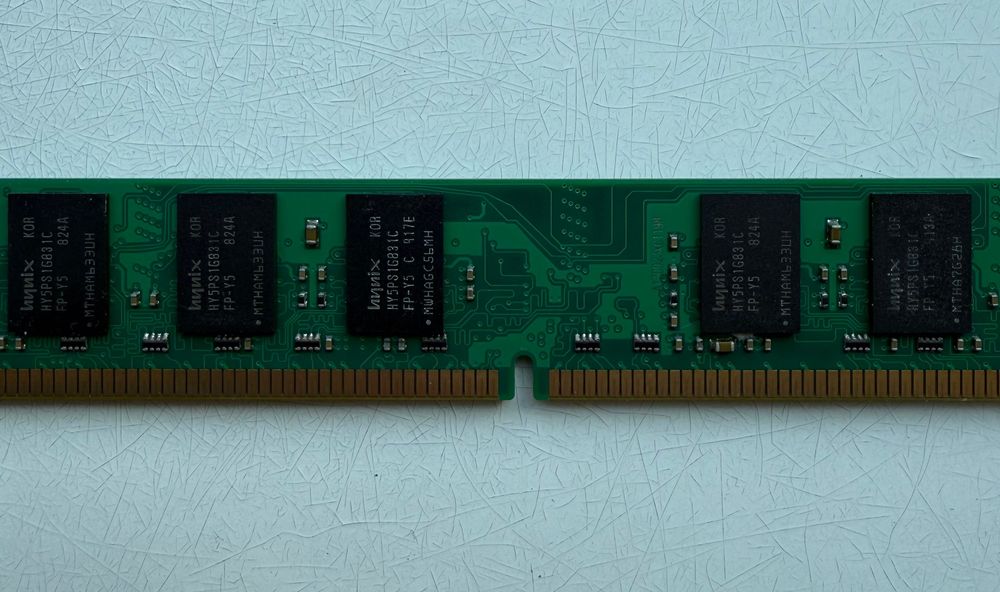 Оперативна память для комп'ютера DDR2 2GB 800 Mhz Hynix