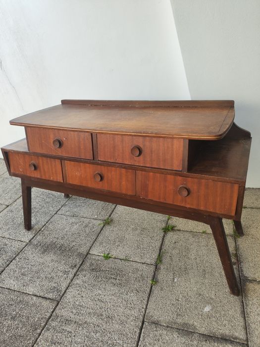 Móvel antigo para restauro