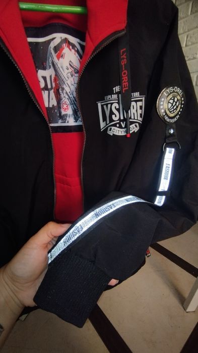 Продам куртку двухстороннюю 164 -168,парка,курточка,ветровка,толстовка