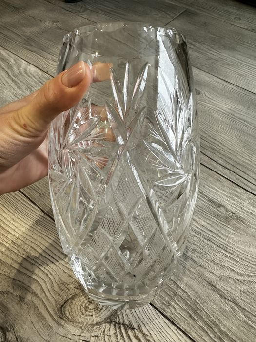 Кришталева ваза . Висота 22 см