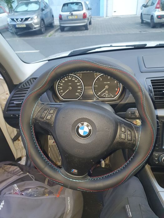 Volante Revestido em couro na hora