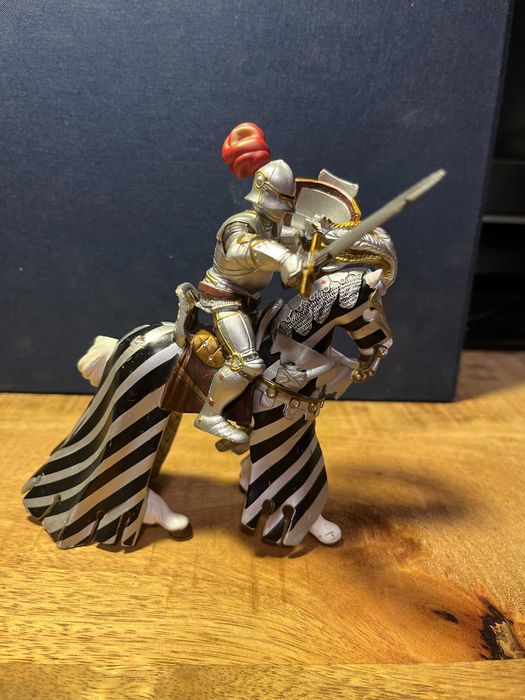 Фигурка Фэнтези Papo Принц и конь Рыцарь Всадник Латник