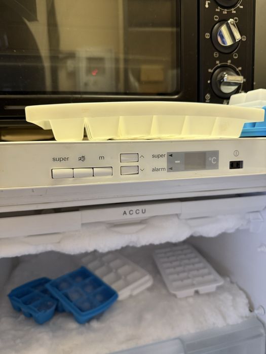 Морозильна камера siemens торг для кавʼярні /ресторану