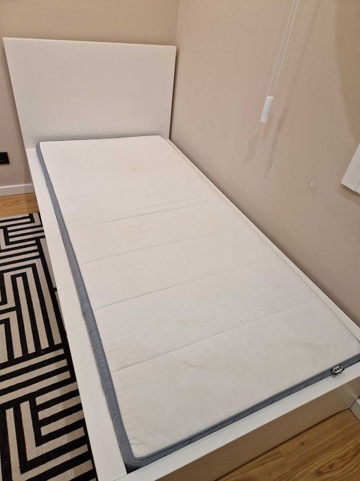 Estrutura de cama MALM, colchão VESTERÖY e Estrado de ripas LINDBÅDEN