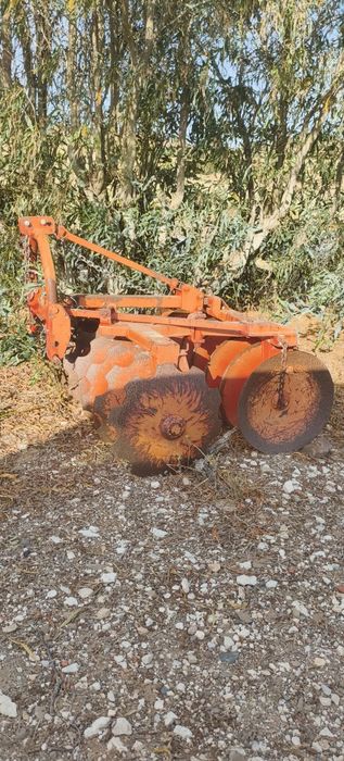 Trator massey ferguson 135 usado com alfaias