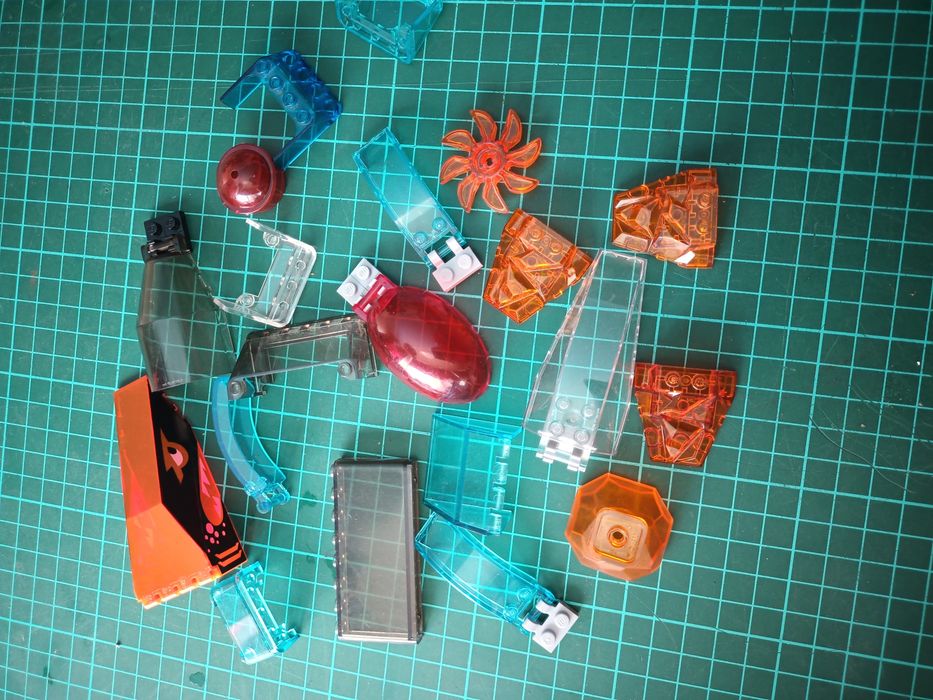Legos peças translucidas