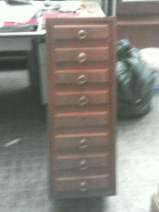 2 moveis de apoio em carvalho e nogueira