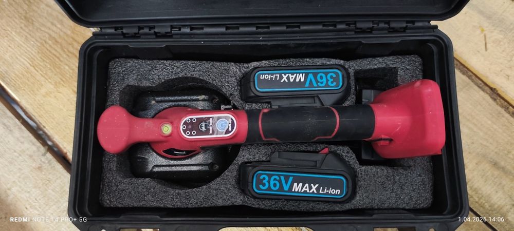 Przyssawka wibracyjna do plytek