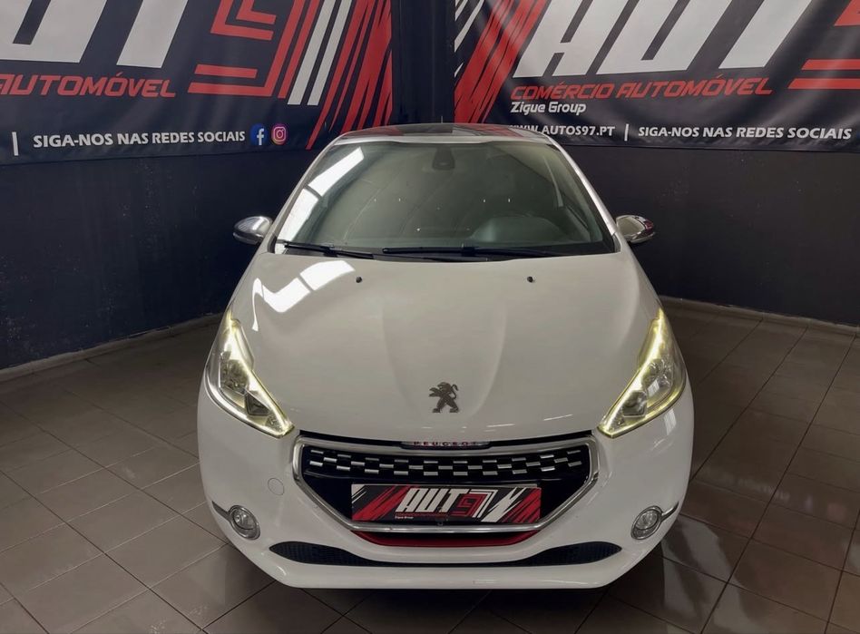 Peugeot 208 GTI 1.6 THP 200CV — photo 3