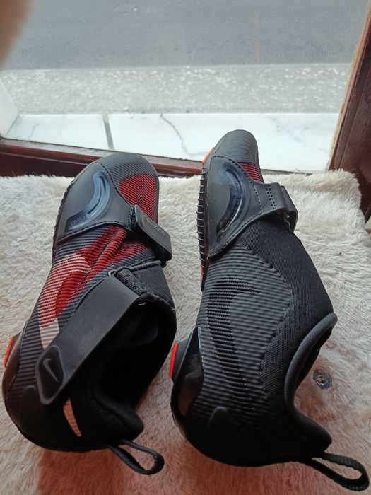 Sapatos encaixe bicicleta NIKE