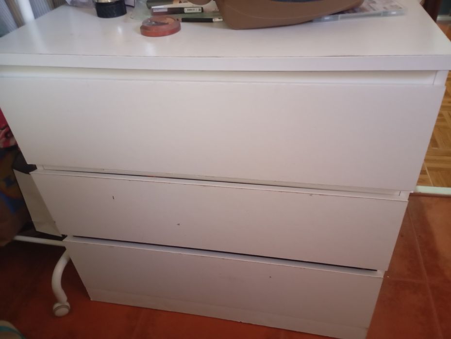 Comoda 3 gavetas IKEA branca