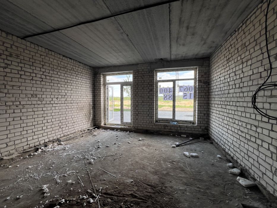 Комерція ЖК Молодість ! Фасад