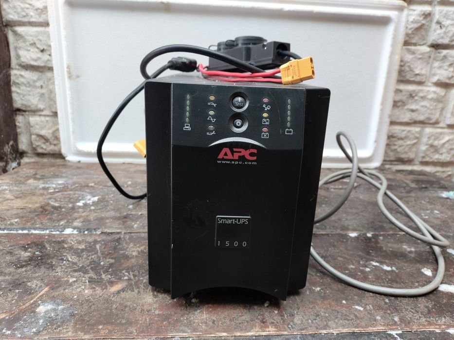 Smart-UPS Перетворювач з 24 на 220вольт.