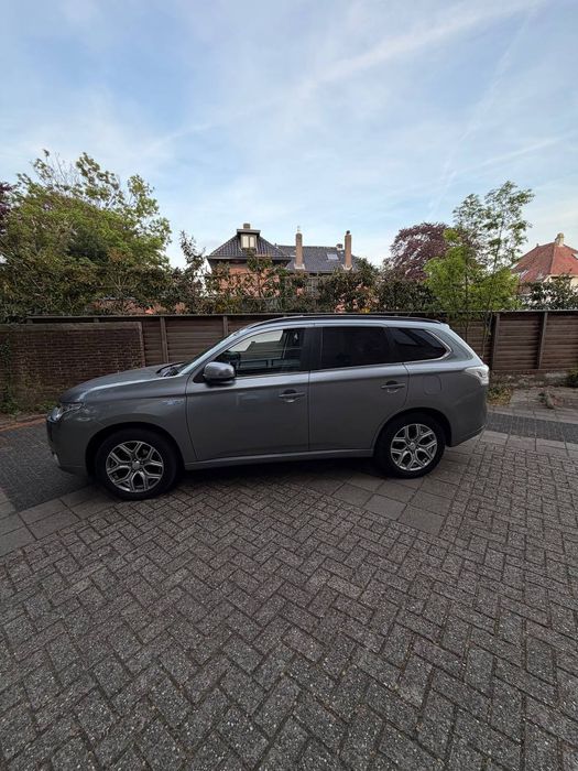 Mitsubishi outlander 2014