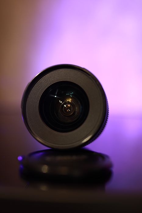 Обʼєктив Canon 20 mm 2.8