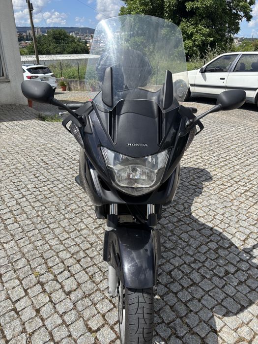 Honda Deuville NT 700 de 2010  Impecavel (2900€ ate ao final do mês)