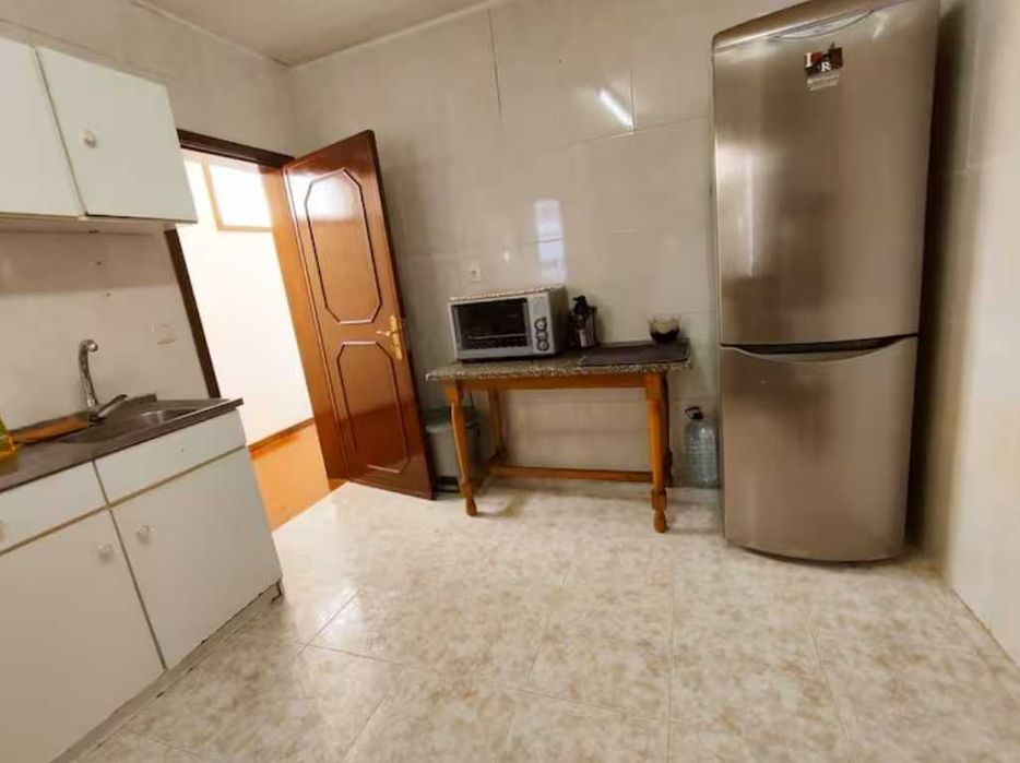 Arrenda-se casa para temporada (15 de dezembro a 15 de março)