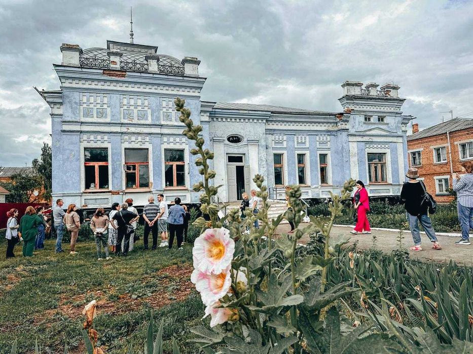 Продаж палацу 1910 року (сецесія), Деражня, Хмельниччина