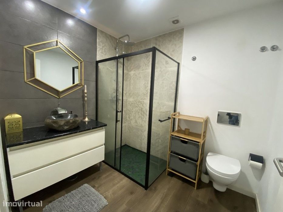 Moradia em Banda com 2 Suites e 1 quarto, com Logradouro