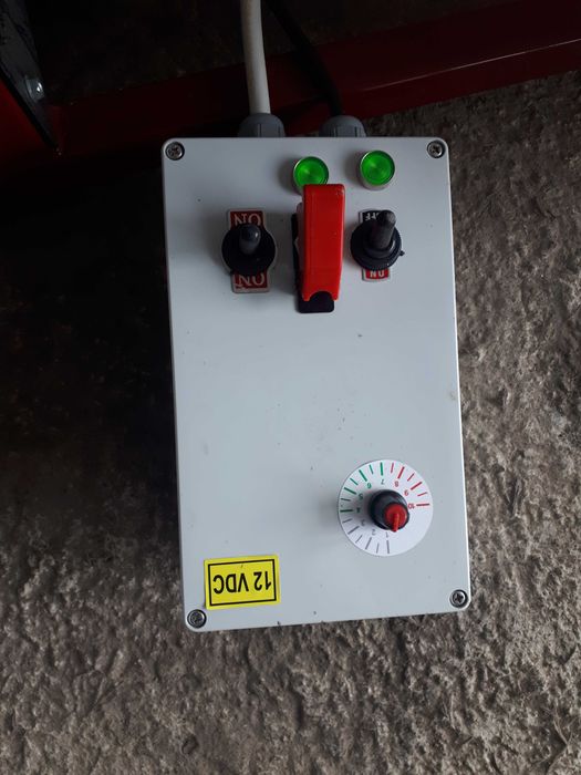 Zbiornik 110 litrów, bez mieszadła, siewnik poplonów, elek. ster.