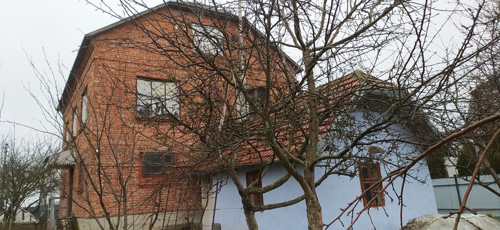 Продається будинок і земельна ділянка в с. Станківці