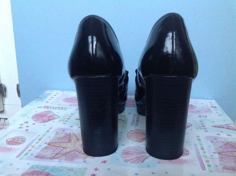 Mocassins salto alto