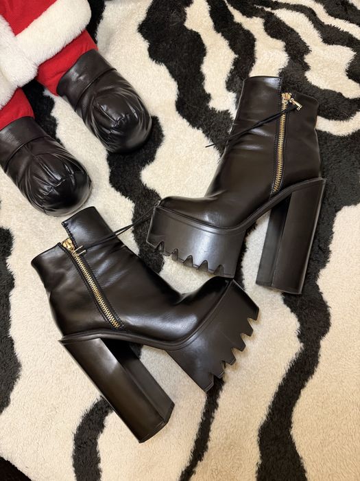 Ботільйони чобітки ботинки, 36 розмір, каблук 15 см