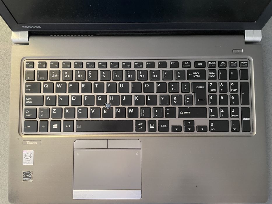 Portátil Toshiba Tecra i5 8gb ssd 256gb [oferta rato sem fios]