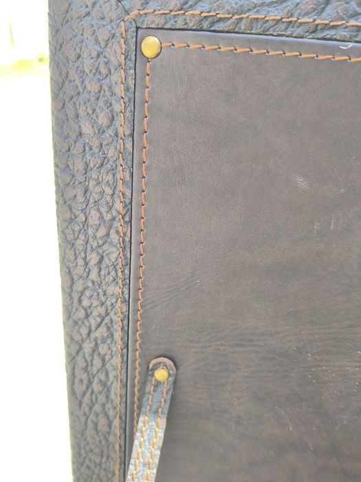 Baú madeira forrada a pele