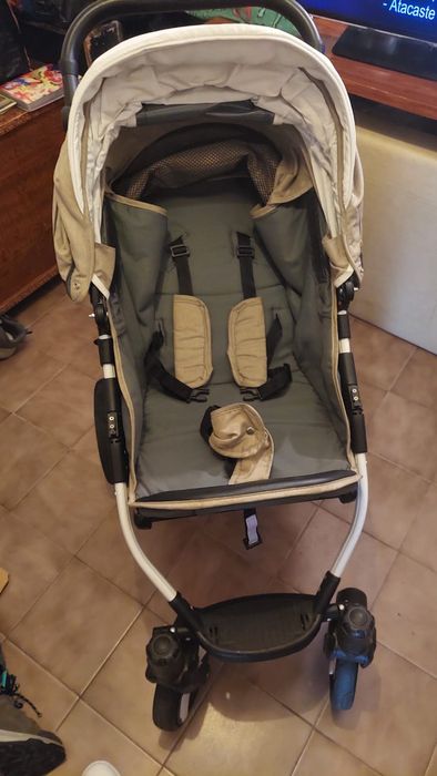 Carrinho de passeio bebé até aos 4 anos