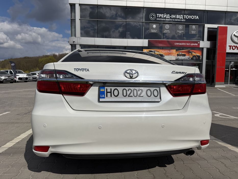 Toyota camry 55 2015