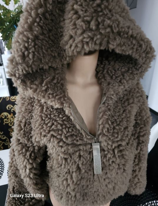 Pull&Bear kurtka futerkowa leciutka S