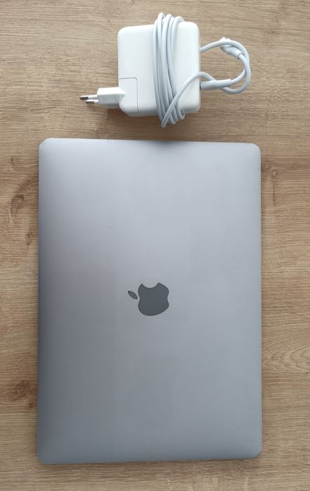 MacBook pro 13,3 ,i5, 16gb ram, SSD 256 rok 2018