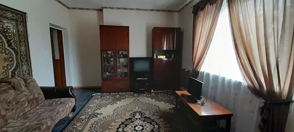 Продам добротний 2-о поверховий будинок. Район С.Балашівка.