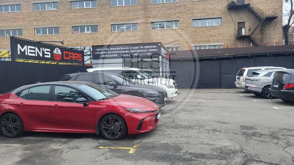 Без % продаж ФАСАД офісно-виробничого комплексу пр-к Степана Бандери 5