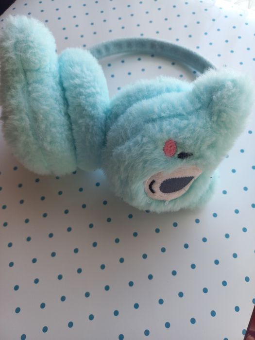 Теплі навушники шапка