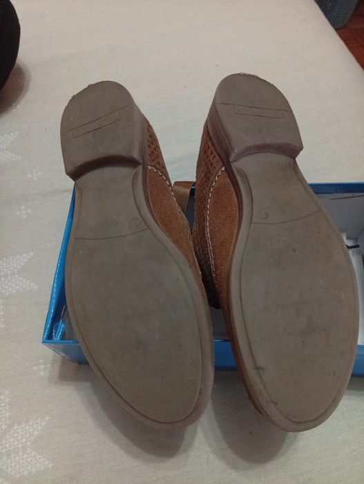 Sapato camurça camel