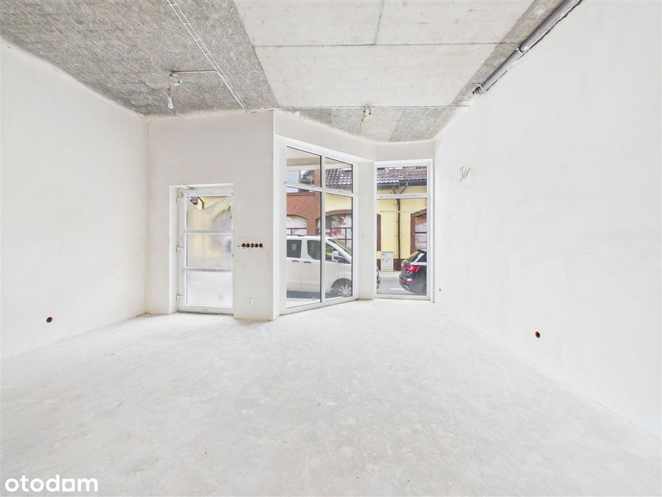 Bieruń Centrum, lokal 81,7m2: Duża Sala, Parking + Ogródek!