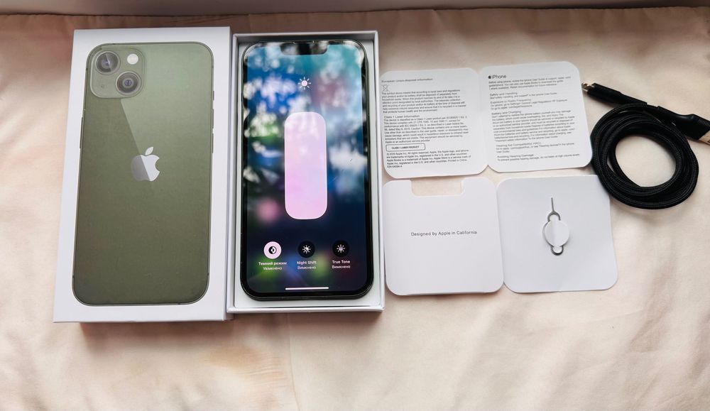 iPhone 13 на 128 ГБ в идеальном состоянии neverlock